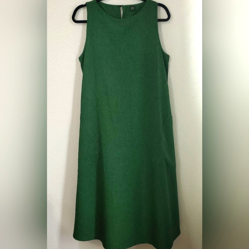 Dark Green Sleeveless Dress